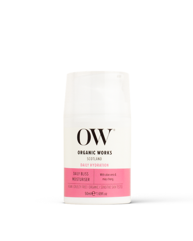 100% Vegan 100% Cruelty Free Enriched with may chang & almond essential oils Tested for Sensitive Skin 98% + ingredients from natural origin