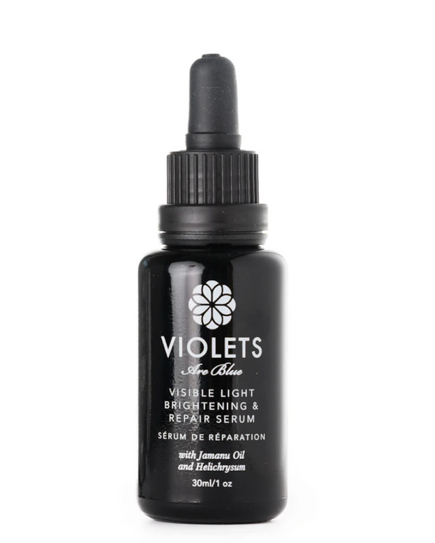 Visible Light Brightening & Repair Serum. Organic Tamanu, Calendula, and Rosehip Seed oils create a powerful, regenerating base. Added essential oils of organic Helichrysum, German Chamomile, Lavender, Geranium, Frankincense and Carrot Seed provide additional healing benefits. All of these oils, working together, aid in preventing scars and diminishing uneven skin tone. Helps to fade scars over time. Natural, vegan, cruelty-free with organically sourced ingredients.